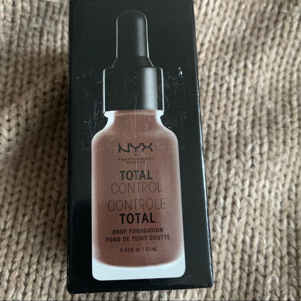 NYX Total Control Drop Foundation Chestnut - Picture 1 of 5